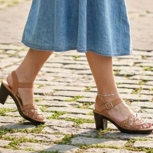 Comfort Tan Sandals with Studded Design